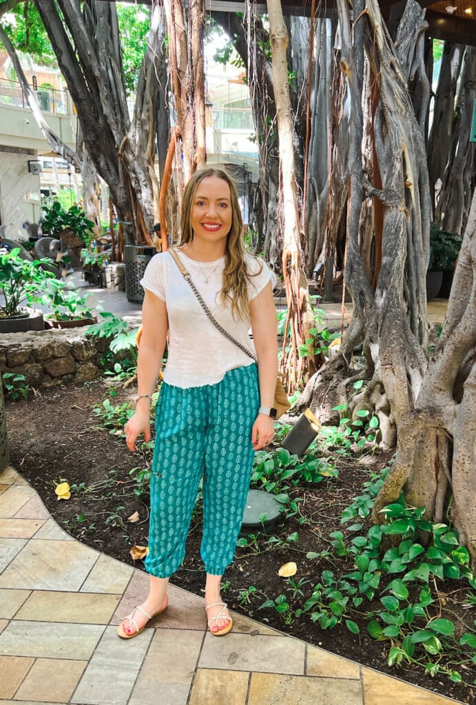 jillian spritz sunday travel and wellness influencer and blogger in Hawaii